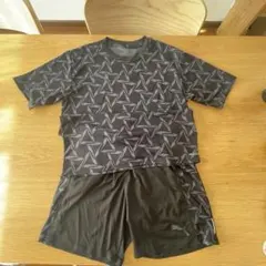 PUMAサッカーウェア　幾何学模様Tシャツとショートパンツセット　キッズ165位