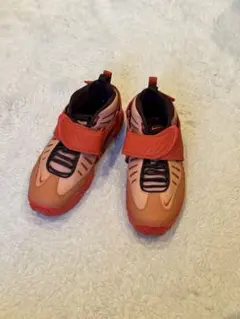 Nike ストラップ付きスニーカー オレンジ/レッド