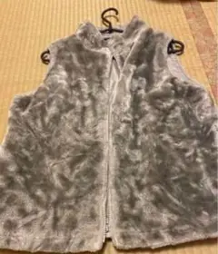 フワフワベスト　ジレ
