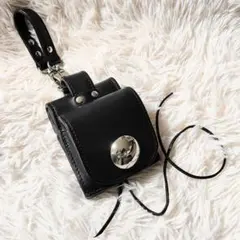 HELIOT EMIL レザーイヤホンケース カラビナ付き - メルカリ