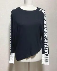 美品 美シルエット　もっちり　プレガ 　PREGA アシンメトリー　ロンT