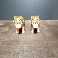 ガチャ・カプセルトイ★動物フィギュア・シャクレルプラネット・トラ2個セット