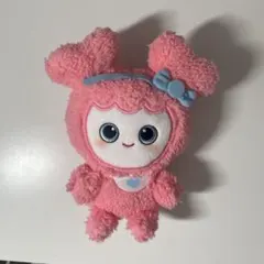 GIGO×TWICE LOVELEYS 蓬鬆柔軟坐姿玩偶 MOMO