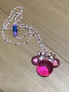 ディズニーランド　光るおもちゃミニーネックレス　ピンク