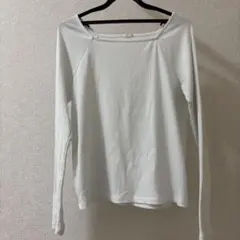 リブ編みホワイト長袖トップス