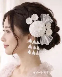 つまみ細工 髪飾り ホワイト 成人式 卒業式 七五三【No.10】