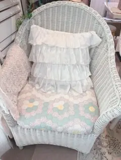 ☆美品☆Francfranc♡4段フリルクッションカバー　ホワイト