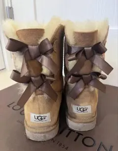 UGG リボン付きムートンブーツ ミニベイリーボウ ブラウン24cmのサムネイル