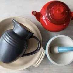 LE CREUSET ルクルーゼ　4点セット　ポット　パイ皿　すり鉢　水差しのサムネイル
