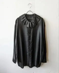 極美品☆nicholson & nicholson フリルカラーシャツ　ブラックのサムネイル