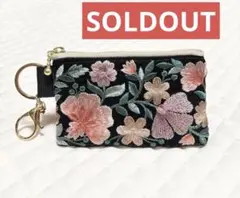 ハンドメイド　ヌビポーチ　インド刺繍リボン　ブラック　キーケース　ミニポーチ