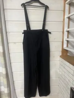 omekashi ブラック サスペンダー付きパンツ美品のサムネイル