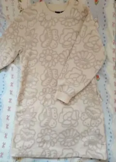 ユニクロ UNIQLOフリース花柄ワンピース 140cm 長袖 未使用に近い