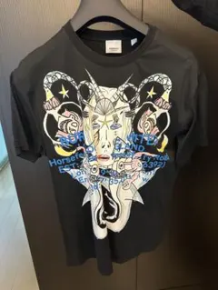Burberry グラフィックプリント Tシャツ　コレクションモデルのサムネイル