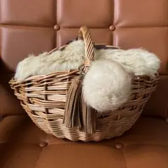 【新品未使用】かごバック ファー付き　もこもこ　神戸大丸 新品未使用】かごバック ファー付き もこもこ 神戸大丸 - メルカリ