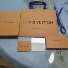 LOUIS VUITTON ショップ袋とカードセット