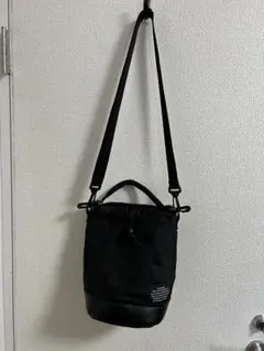 GU × UNDERCOVER コラボショルダーバッグ