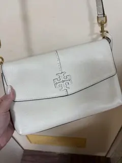 Tory Burch ベージュ ショルダーバッグ 保存袋付き - メルカリ