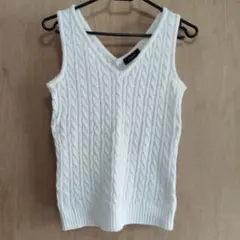【新品】レディース★INGNI ラメ入りＶネックケーブルニットベスト Ｍサイズ