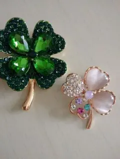 かえさま専用☘️ クローバーデザインブローチ2点セット