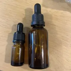 茶色のガラスドロッパー瓶 30ml