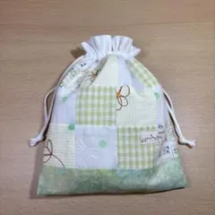巾着袋　ハンドメイド　パッチワーク　ナチュラル　小物入れ　ポーチ　小物整理