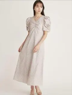 新品未使用 SNIDEL Sustainableギャザープリントワンピース