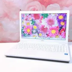 美品✨新品SSDで爆速✨ windows11 ノートパソコン✨オフィス カメラのサムネイル