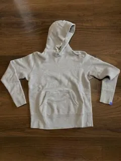 グレー パーカー