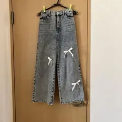 マジェスティックレゴンのリボンとパール装飾のデニムパンツ