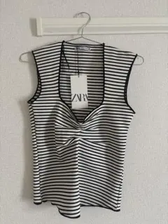 【新品未使用】ZARA ボーダー ノースリーブトップスのサムネイル