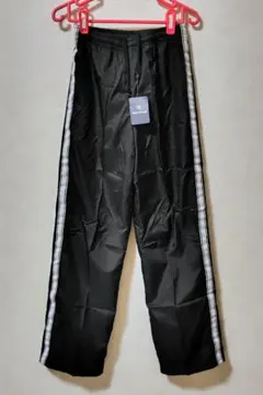 【M】未使用　コナミスポーツライフ　レディース　ジャージ　ブラック