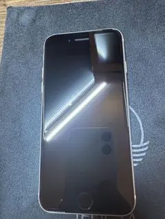 第2世代 iPhone SE 64GBホワイト