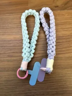 水色と紫色のスマホストラップ