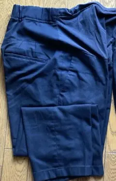 ユニクロ　マタニティEZYアンクルパンツ　裾上げ済み