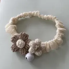 花モチーフ鈴付きシュシュ首輪　ペット用ハンドメイドアクセサリー