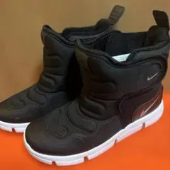 NIKE ブーツ　19.5cm