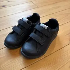 ブラックフォーマルシューズ ベルクロストラップ