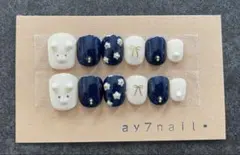 くま小花柄ネイルチップ　くまネイル　ネイビー　ガーリー　リボン　ベリーショート