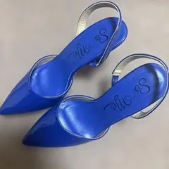 青のポインテッドトゥハイヒール
