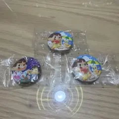 不二家 ペコちゃん 缶バッジ 3個セットのサムネイル