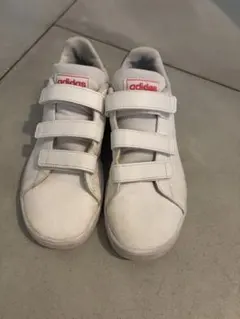 美品　adidas スニーカー 21.5センチ