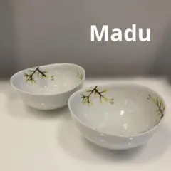 Madu マディ　黄の実　変形鉢のサムネイル