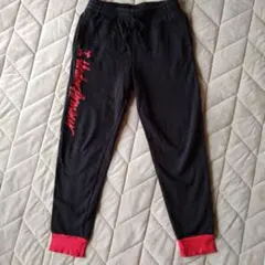 Under Armour ロングパンツ 黒/赤