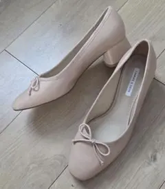 CHARLES & KEITH パンプス ベージュ 24.5 cmのサムネイル