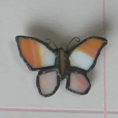 蝶のブローチ（未使用）