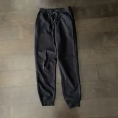 ウルトラ　HEATTECH ブラック ジョガーパンツ S