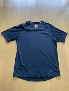 NIKE techpack テックパック Tシャツ M 黒のサムネイル