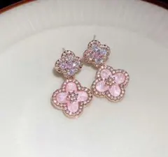 クローバーモチーフ ピアス ピンク ゴールドカラー