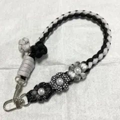 モノトーン スマホストラップ ハンドストラップ パラコード お花 ハンドメイド